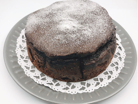 自然栽培米と大豆を使ったグルテンフリー　お米のガトーショコラ