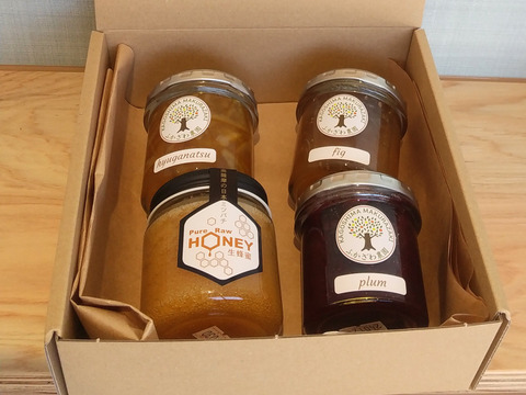 【父の日ギフト】母の日特別包装でお届けします！
日本ミツバチの生蜂蜜190ｇ、ふかざわ農園こだわりのジャム3種セレクト　箱入り包装