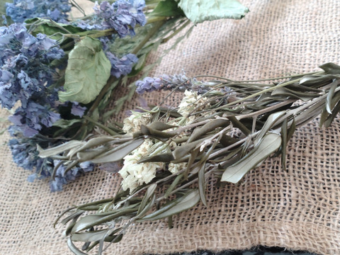 【単品用】ドライフラワー①あじさい、ホソムギ ②オルレア、ラベンダー、オリーブ※①と②のセットでお届け☆ドライフラワー 二束❀長さ約27cm🏣ゆうパック☆現品限り