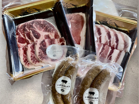 『母の日ギフト　黒豚バーベキューセット！』約2〜3人前用
☆焼肉用5ｍｍスライス（肩ロース・ロース・バラ　各200ｇ）
☆無添加フランクフルト（130ｇ×2）
☆黒豚ジンギスカン　（300ｇ）