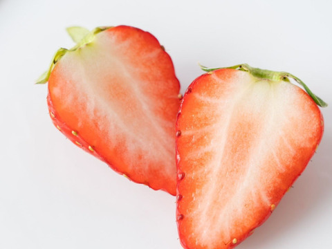 【食べ比べ】大満足の2000g食べ比べセット！人気品種「紅ほっぺ」1000g+静岡限定品種「きらぴ香」1000g or 希少品種「おいCベリー」1000gのどちらかのランダムパック!