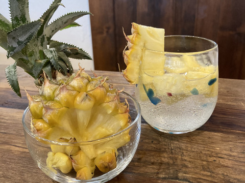 品種おまかせ！小玉詰め詰め便【中箱約3.5キロ】6〜8玉前後 石垣島パイン　石垣島パイナップル／ピーチパインまたはポコットパイン（スナックパイン）または品種ミックスでお届け