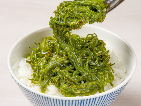 期間限定　今が旬　シャキシャキ生わかめ＆湯通しめかぶ