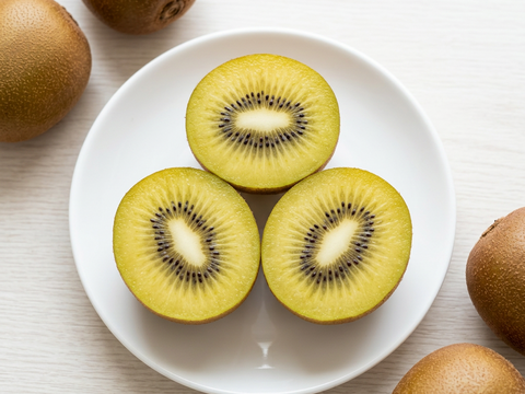 【家庭用たっぷり】30〜35個入るキウイ 約3kg
農薬・化学肥料不使用｜八女産アップルキウイ