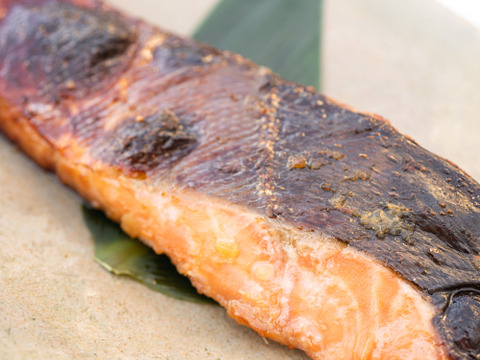 【４種食べ比べ】北海道知床産の鮭切り身４種味比べセット（塩麹・醤油麹・西京味噌・新巻鮭）完全無添加！