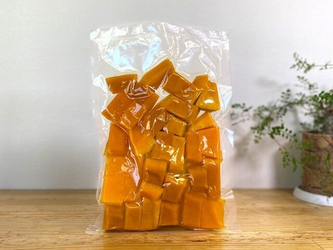 【サラダカボチャ】万次郎　皮無生カット（冷凍パック）9kg（1kg×9パック）