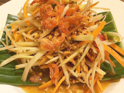 脂肪を分解！青パパイヤ　（１個600g以上）