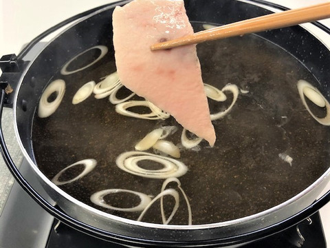 宮城県気仙沼のご当地グルメめかじきのしゃぶしゃぶ3点セット(昭福丸漁獲めかじきスライス20枚・宮城三陸町最高級塩蔵わかめ・気仙沼大島のポン酢醤油ゆずヶ島)