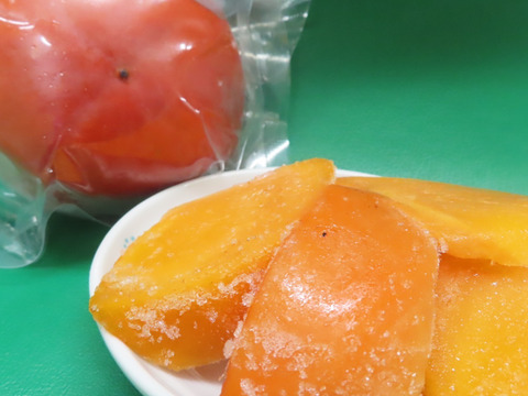 「フローズン柿～まるごと～」と「富有柿アイス」