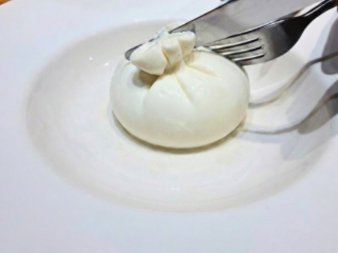 【ゲン担ぎ福袋　大】『ジャージー牛乳900ml』『モッツァレラチーズ100g』『ブラータチーズ120g』『白牛酪4g×7袋』セット