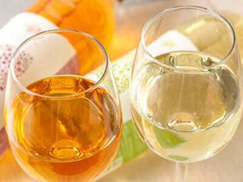 【夏ギフト】漆山果樹園ワイン2本セット★自家栽培デラウェアワインとシャインマスカット×ロザリオビアンコワインのセット「お中元熨斗対応可」