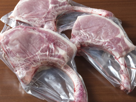 BBQの主役！十勝の森放牧豚どろぶたの『トマホークステーキ』3本セット（1本400-600g、計約1600g）