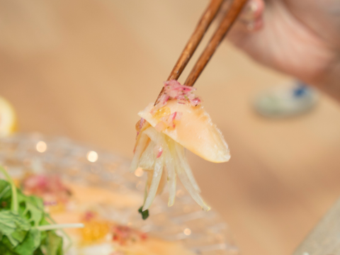 あふれ出す旨味！本桜鱒のスモークサーモン（50g×3個入り）