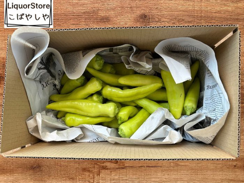 ちょっと小さい箱で　 採れたては辛さも新鮮!!バナナ南蛮だらけ箱一杯セット!!(サイズ60)