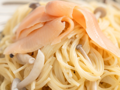 あふれ出す旨味！本桜鱒のスモークサーモン（50g×3個入り）