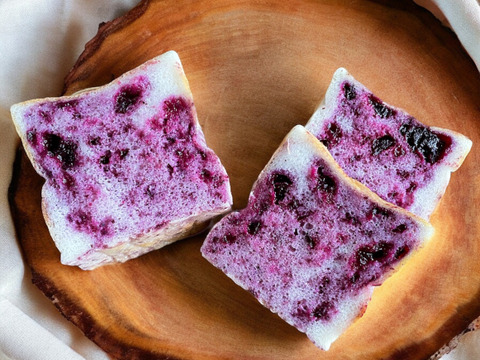 グルテンフリー　自然栽培米とブルーベリーのパン