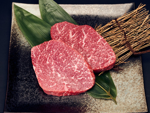 【冬ギフト】赤身モモステーキ 約200g×3枚 肉々しい味わい！和牛オリンピック日本一の農場からお届け