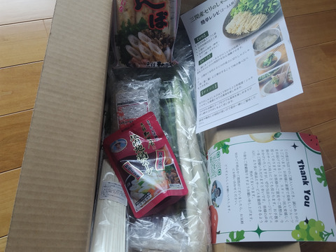 【ギフト最適 秋田セリ鍋2〜3人前 】 比内地鶏 出汁 しゃぶしゃぶ 三関産せり 比内地鶏 鍋 豚肉 お歳暮 ギフト 家庭 せり 秋田 鍋セット 鍋
母の日 母の日ギフト 鍋セット 誕生日 ご家庭