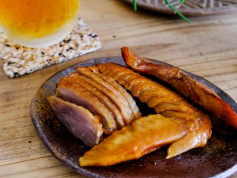 親鶏のスモークチキン