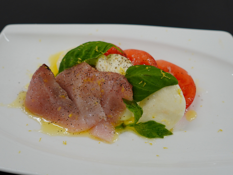 新星！養殖スマ(媛スマ)冷凍皮付ロイン(400g以上) 2パック/箱