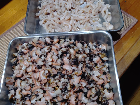 小泊産！剥き身冷凍サザエ100g×3パック