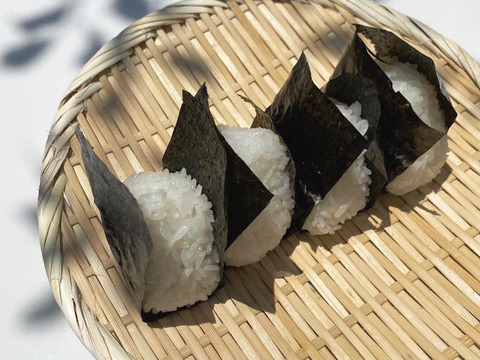 ＊5月1日から値上げすることになりました。今月末まで今の価格なので、この機会にぜひ！自分に、大切な方へ、、【ギフトBOX】   新月(味付のり)2袋・満月（焼きのり）2袋入り