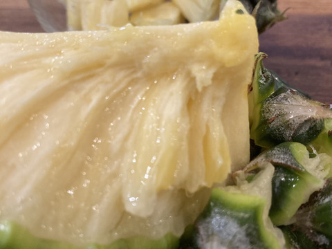 【石垣島直送】手でポコットちぎっても食べらる。濃厚ポコットパイン 5kg（５〜7玉）｜前花パイン農園（沖縄県石垣島産パイナップル）