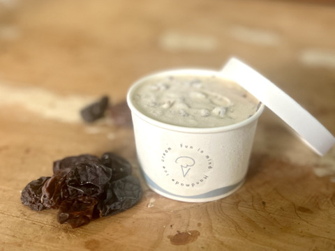 【冬ギフト】ぶどう農家のこだわりジェラート＆シャーベット　5種各3
個(計15個)