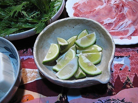 【囲もうごちそう鍋】☆手作りポン酢を朝採りダイダイで