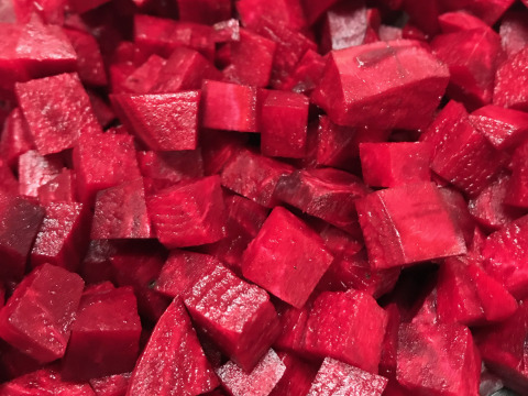 【食べくらべ】　京都産　ビーツ　カラフル3色　約1.5kg　(葉なし泥つき5～9個程度 )