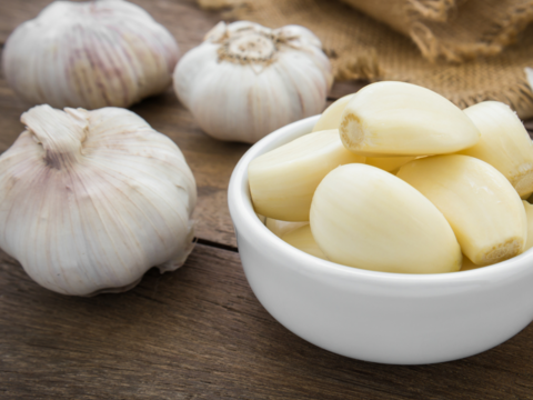 農薬不使用にんにくを熟成させた青森黒にんにく