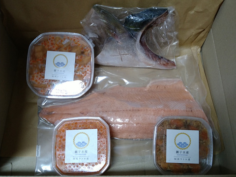 【福袋】鮭食べ比べスペシャルセット｜いくらを含む鮭アイテム６種＋豪華なおまけ付き