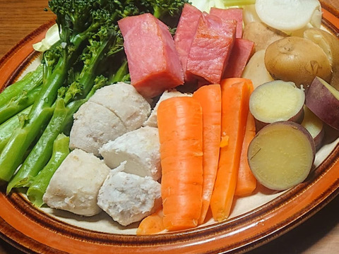 《群馬県産》寒風で甘味アップ‼️
人参3キロ(農薬、化学肥料不使用)