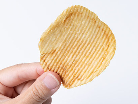 【夜市限定】厚切り！ポテトチップス（うす塩ガーリック味）60g×25袋入