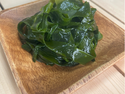 【青森県佐井村産】　塩蔵わかめ　300ｇ (150g×2袋)