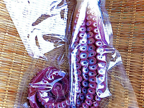 特大タコ足(2本) もずく(500g)セット❗️