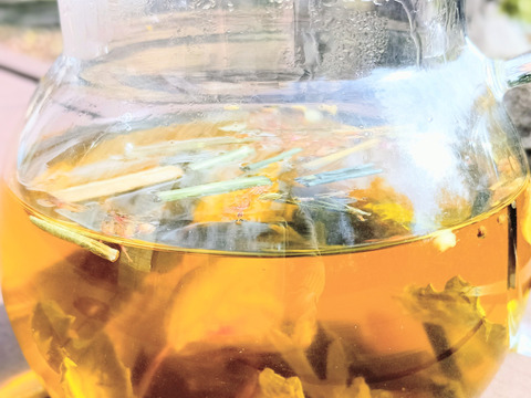 【陽だまりの中にいるような温かさ！温活に最適！】体と心に沁み渡る豊かな香りと味わい！ブレンドハーブティーバッグ3包（植物由来ティーバッグ使用、農薬化学肥料不使用）ノンカフェイン