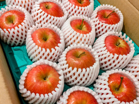 【幻の小玉第3弾】スリムレッド シャキッとジューシー 3キロ箱使用 10〜25玉程度　商品ID51599 長野県 信州 安曇野 リンゴ 幻 幻のリンゴ 予約 希少 旬