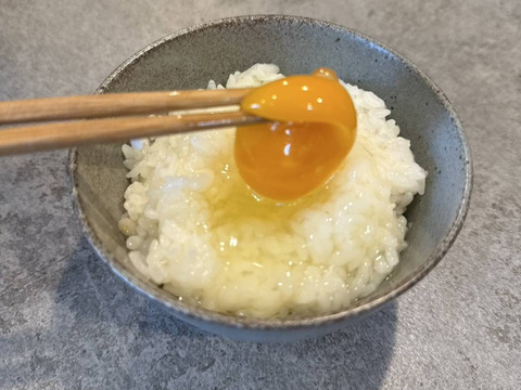 地元のお米や小豆、季節の野菜や果物で育てた鶏のこだわり新鮮卵