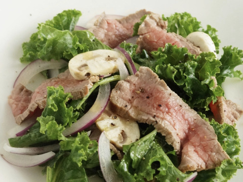 生食で食べられるカリーノケール！βカロテンをはじめビタミンE、Cなどを多く含んでいる栄養価の高い緑黄色野菜600gと
栄養素満点のスティックセニョール1.6k詰め合わせ