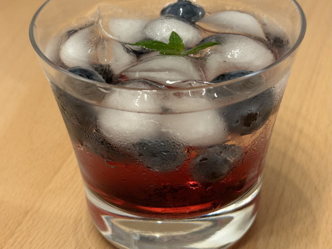 数量限定!! １Kg!! 信州の信州の水と太陽が育んだブルーベリー!! 
５００ｇＸ２パック