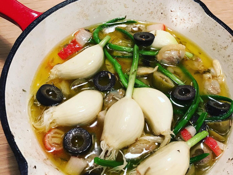 【残暑限定セール】根と芽も丸ごと食べられる！ロケット発芽にんにく『30本』＋訳あり品5本　岐阜産クリーンルーム水耕栽培　　　スプラウトにんにく