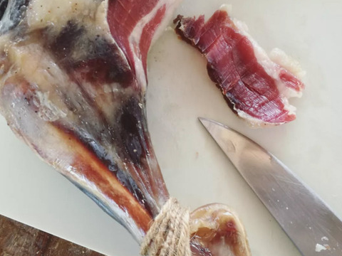 限定品✨イノシシ《ジビエ》【猪肉モモ一本（原木） 2.8kg ブロック・骨付き】260131-6