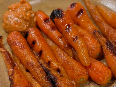 固定種の葉つき人参1.4kg位、農薬化学肥料除草剤不使用