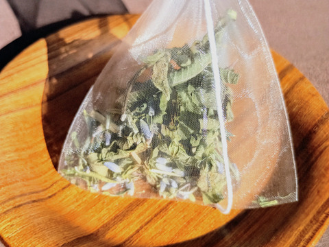 体と心に沁み渡る豊かな香りと味わい！ブレンドハーブティーバッグ2種各4包（植物由来ティーバッグ使用、農薬化学肥料不使用）フルリカバリー/ディープリラックス