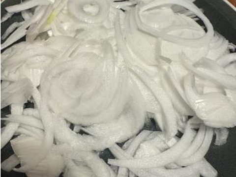 【予約】生産農家直送 淡路島産ブランド新玉ねぎ 『にじたま』超極早生品種 9kgダンボール入り（ご家庭用・30個前後） 使いやすいM・L・2L混在！≪水分量No1!!≫◎特別栽培　2月末頃から順次発送