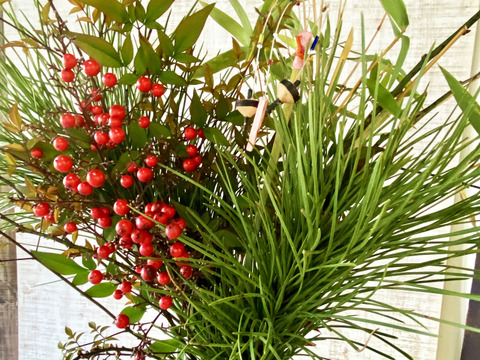 【正月用の松竹梅】「華やかに迎える新年の正月を華やかなお花で、みんなと一緒に新しい年を迎えませんか？