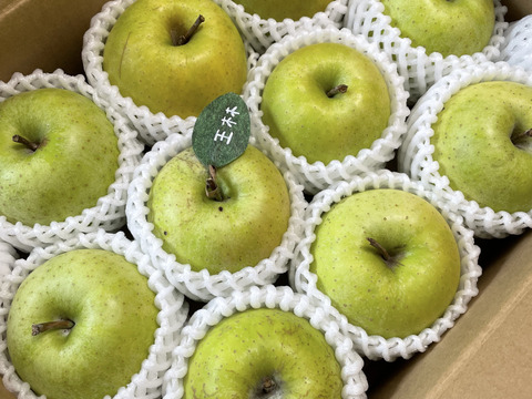 🍏芳醇な香り【王林】🍏１０～１２玉 約３キロ  商品ID118229