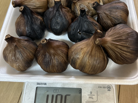 ②自然栽培　黒にんにく 人気　たっぷり1kg約32個前後
令和7年度新物　食べやすくて美味しい