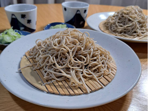 富士　忍野十割そば　乾麺200g ×2袋　計400g ★3〜4人前★農薬不使用•無添加　石臼挽き　★純国産★ 国内産原材料のみ使用・国内製造（長野県）無塩・グルテンフリー★ 発送　メール便★
